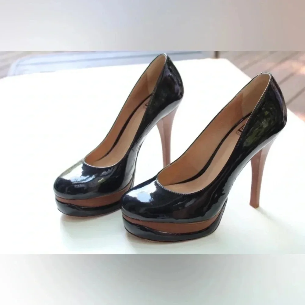 Pour La Victoire platforms